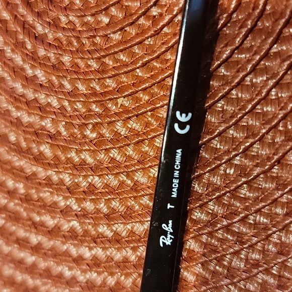 Ray Ban RB 3016 Clubmaster sunglasses - Picture 7 of 8